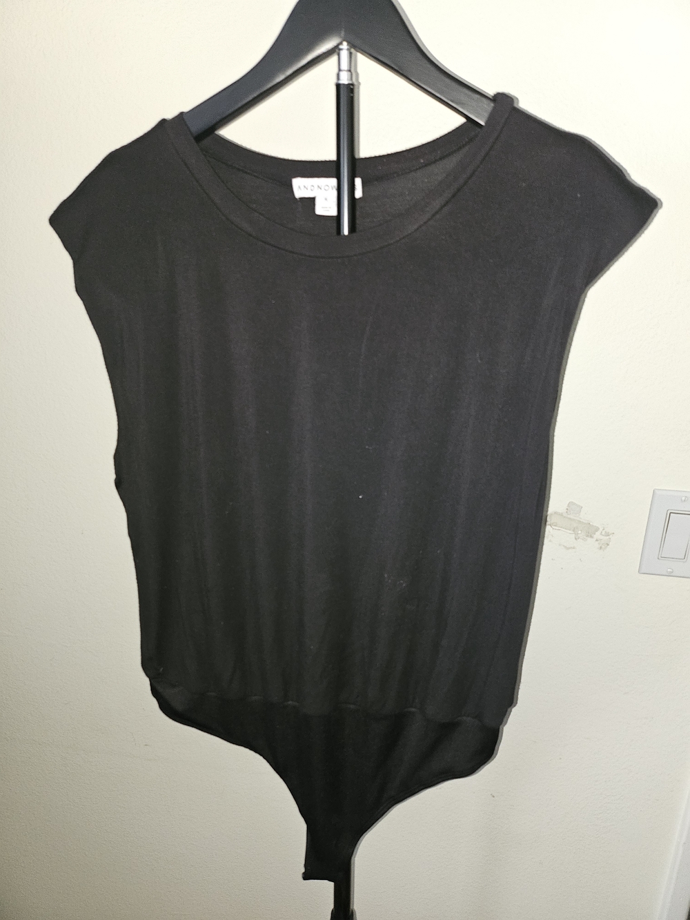 Black Cap-Sleeve Scoop Neck Bodysuit - Sleek Everyday Essential